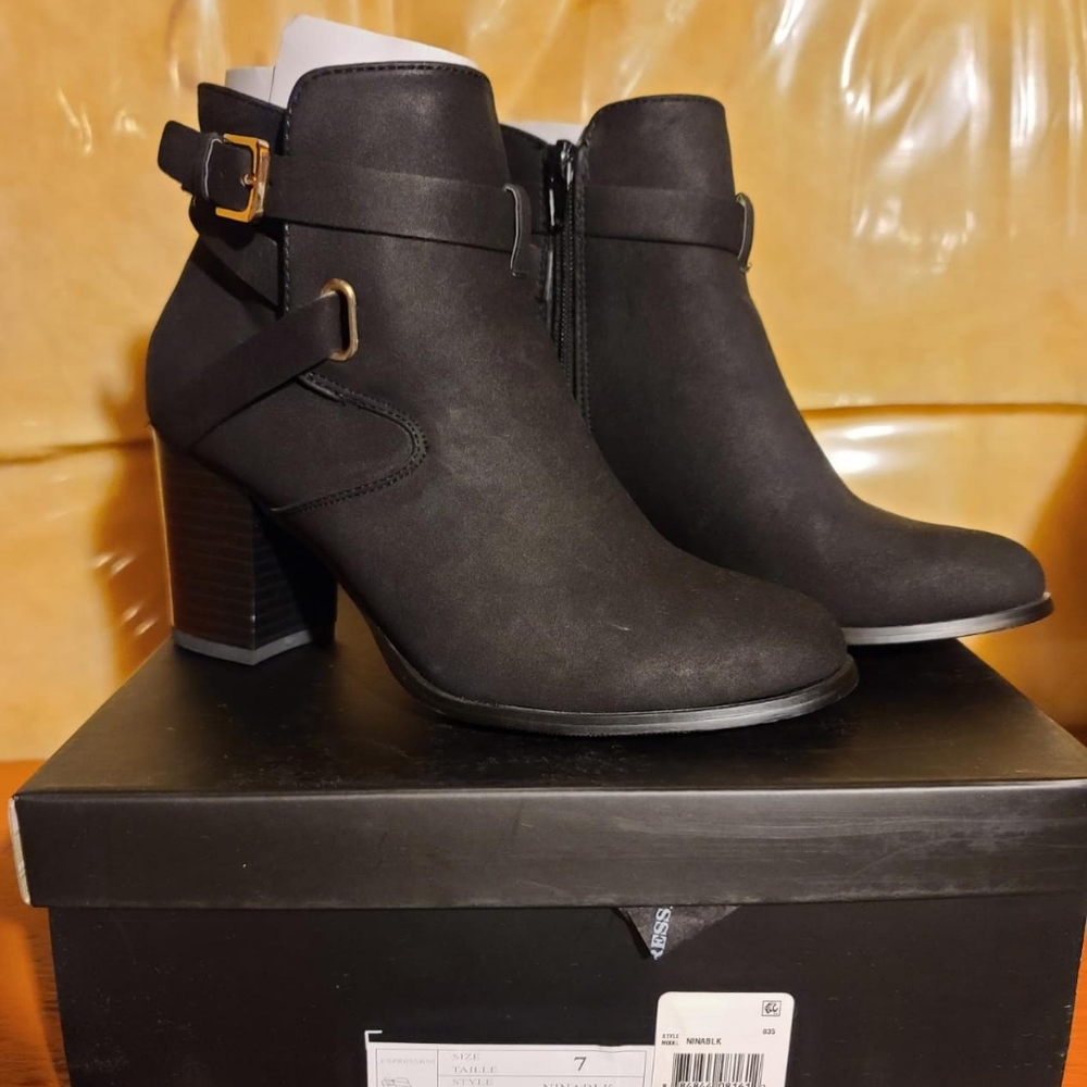 Expression Nina Black Size 7